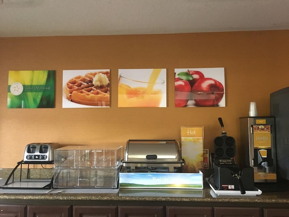 Quality Inn & Suites Malvern Екстериор снимка