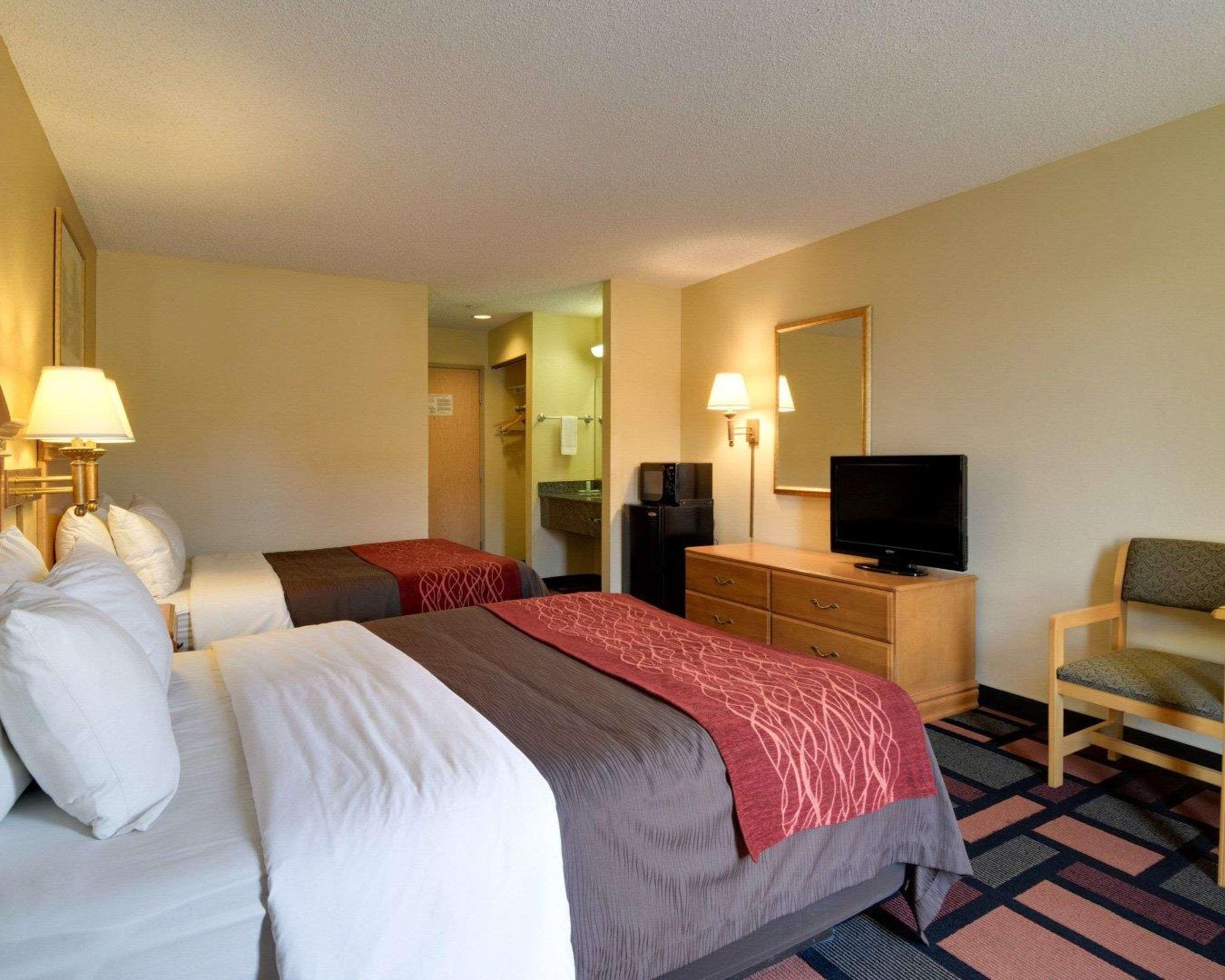 Quality Inn & Suites Malvern Екстериор снимка
