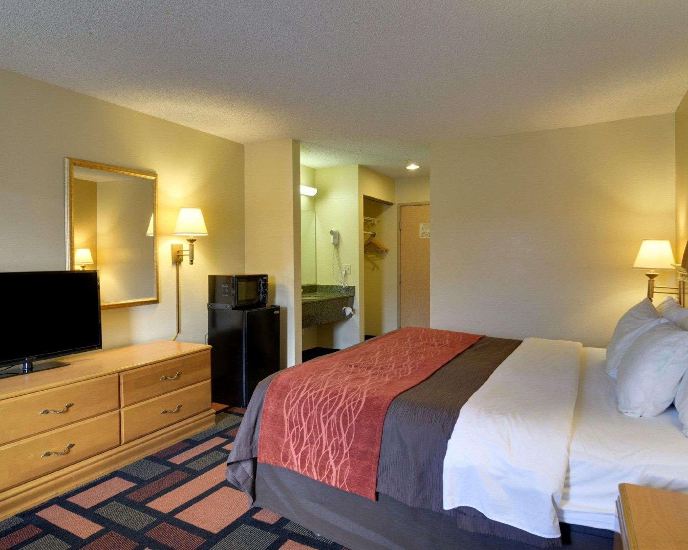 Quality Inn & Suites Malvern Екстериор снимка