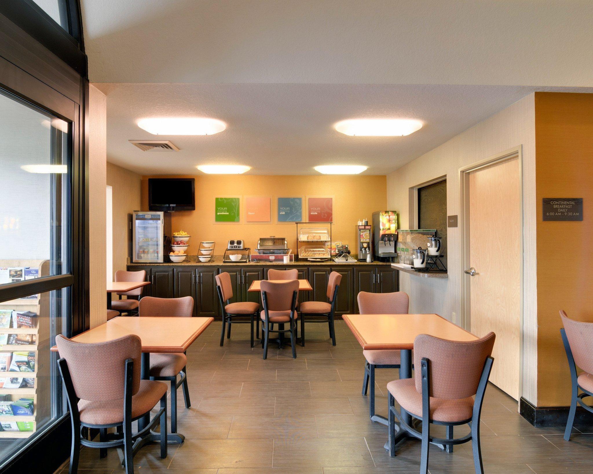 Quality Inn & Suites Malvern Екстериор снимка