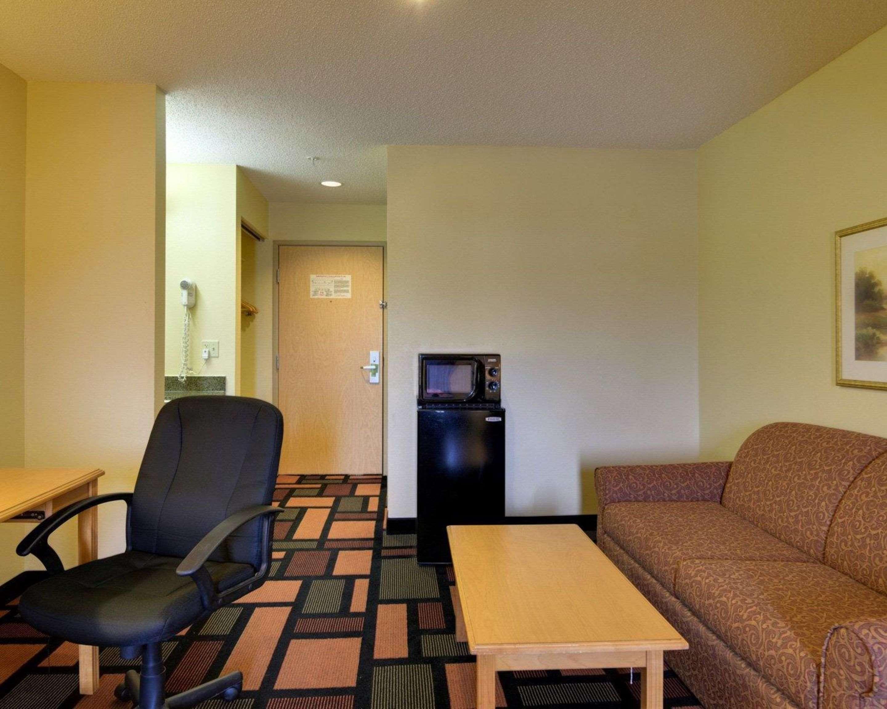 Quality Inn & Suites Malvern Екстериор снимка