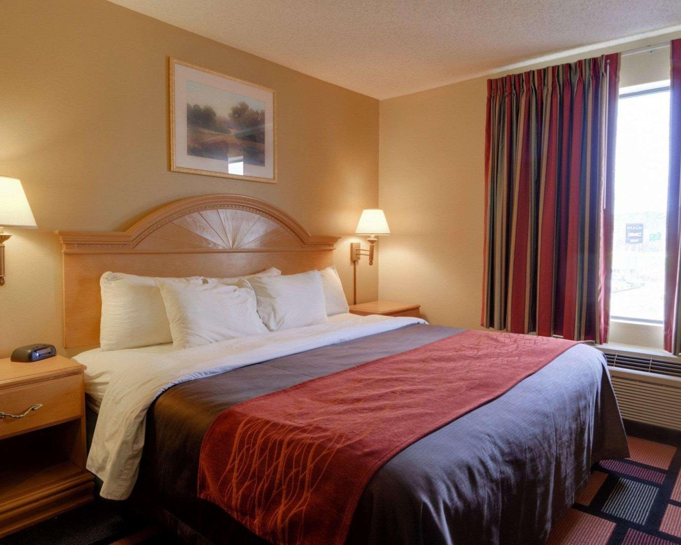 Quality Inn & Suites Malvern Екстериор снимка