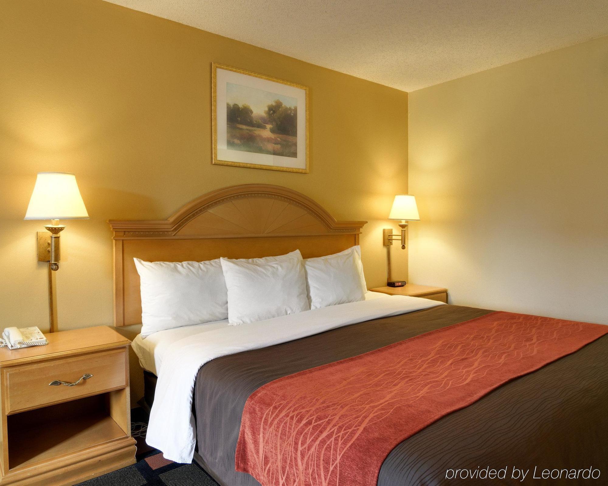 Quality Inn & Suites Malvern Екстериор снимка